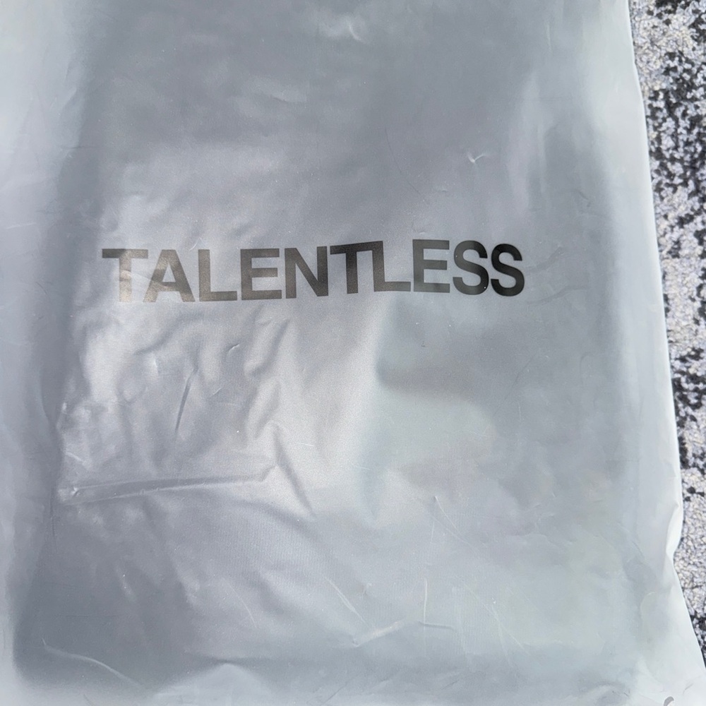 Talentless BLACK SWEATS